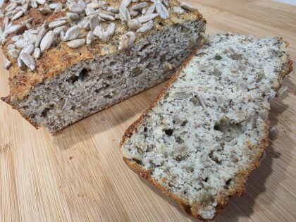 LOW CARB LOAF WITH FLAX & CHIA SEEDS
